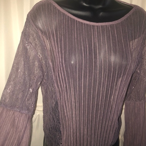 Haute Monde Tops - NEW NWT HAUTE MONDE Sheer Top Shirt Blouse Crop Cropped see through lace S Small